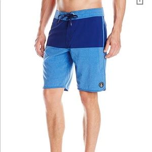 Volcom 4-Way Stretch Boardshort- Size 33